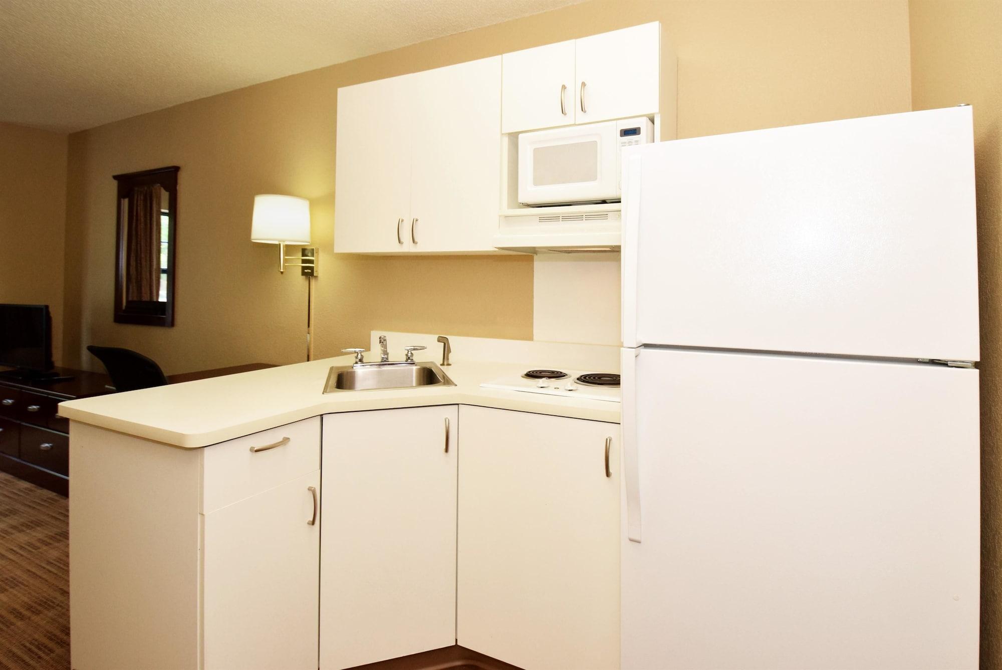 Extended Stay America Suites - Philadelphia - Plymouth Meeting - East Exterior photo