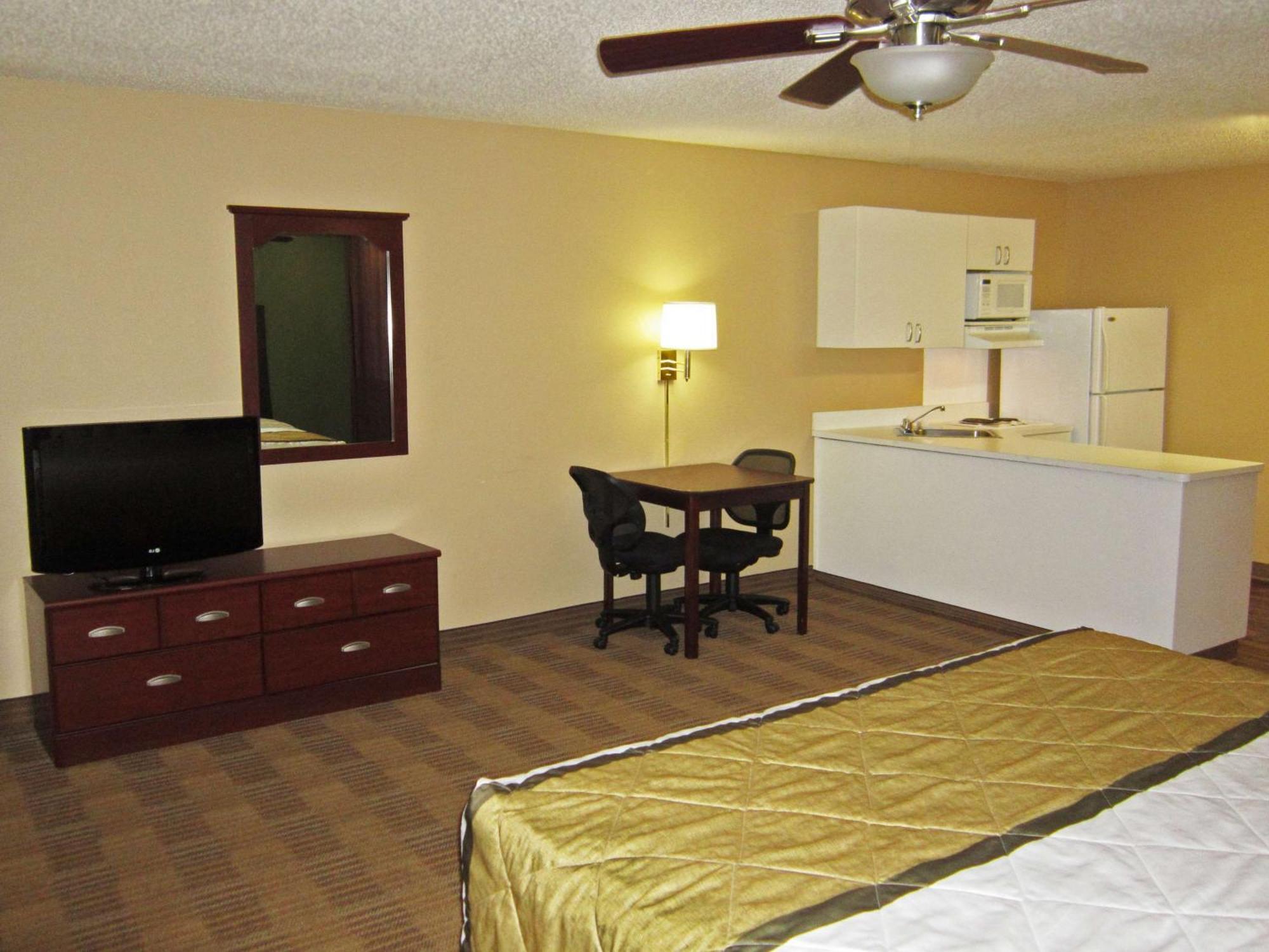 Extended Stay America Suites - Philadelphia - Plymouth Meeting - East Exterior photo