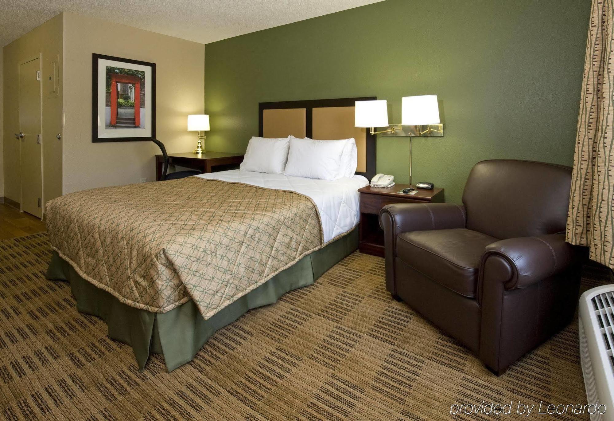 Extended Stay America Suites - Philadelphia - Plymouth Meeting - East Exterior photo
